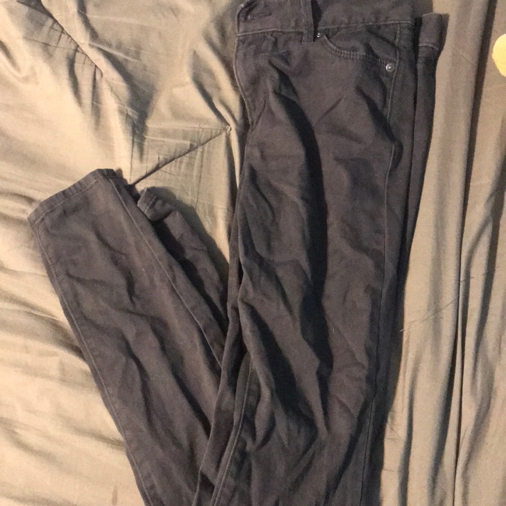 Grey skinny jean pants